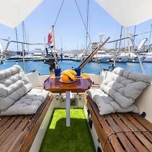 Seaside Chill-out On A Sail Yacht Botel Puerto Calero